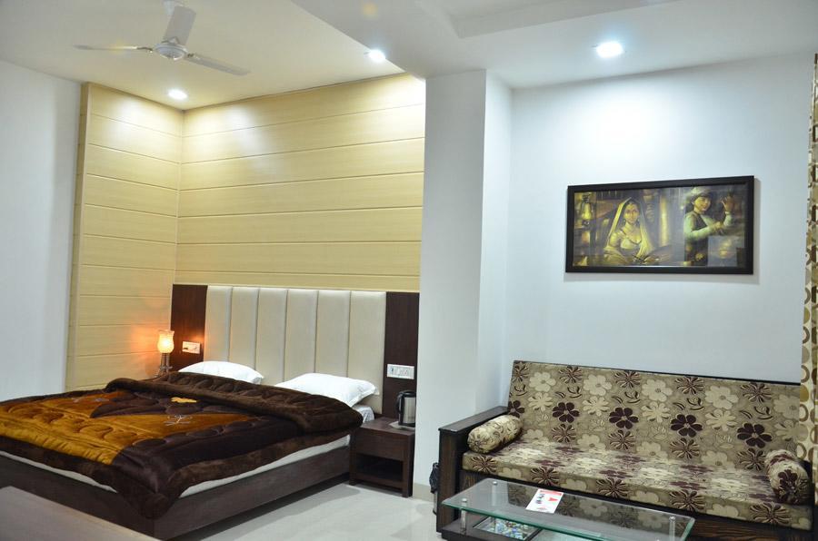 Hotel Popular Amritsar Bagian luar foto